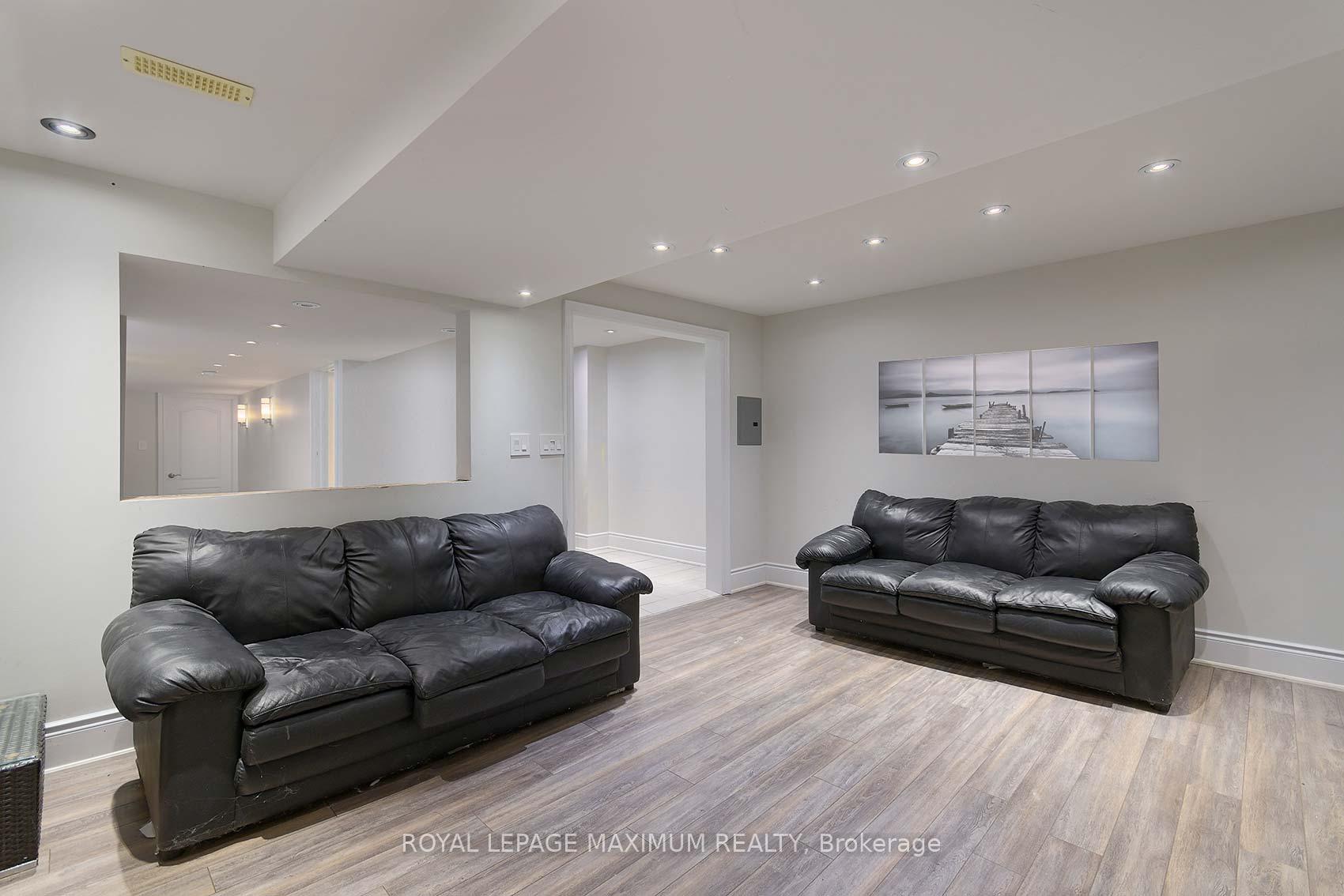 Photo 32 of 8 Sedgewick Place, Vaughan, Vellore Village — HOMEH