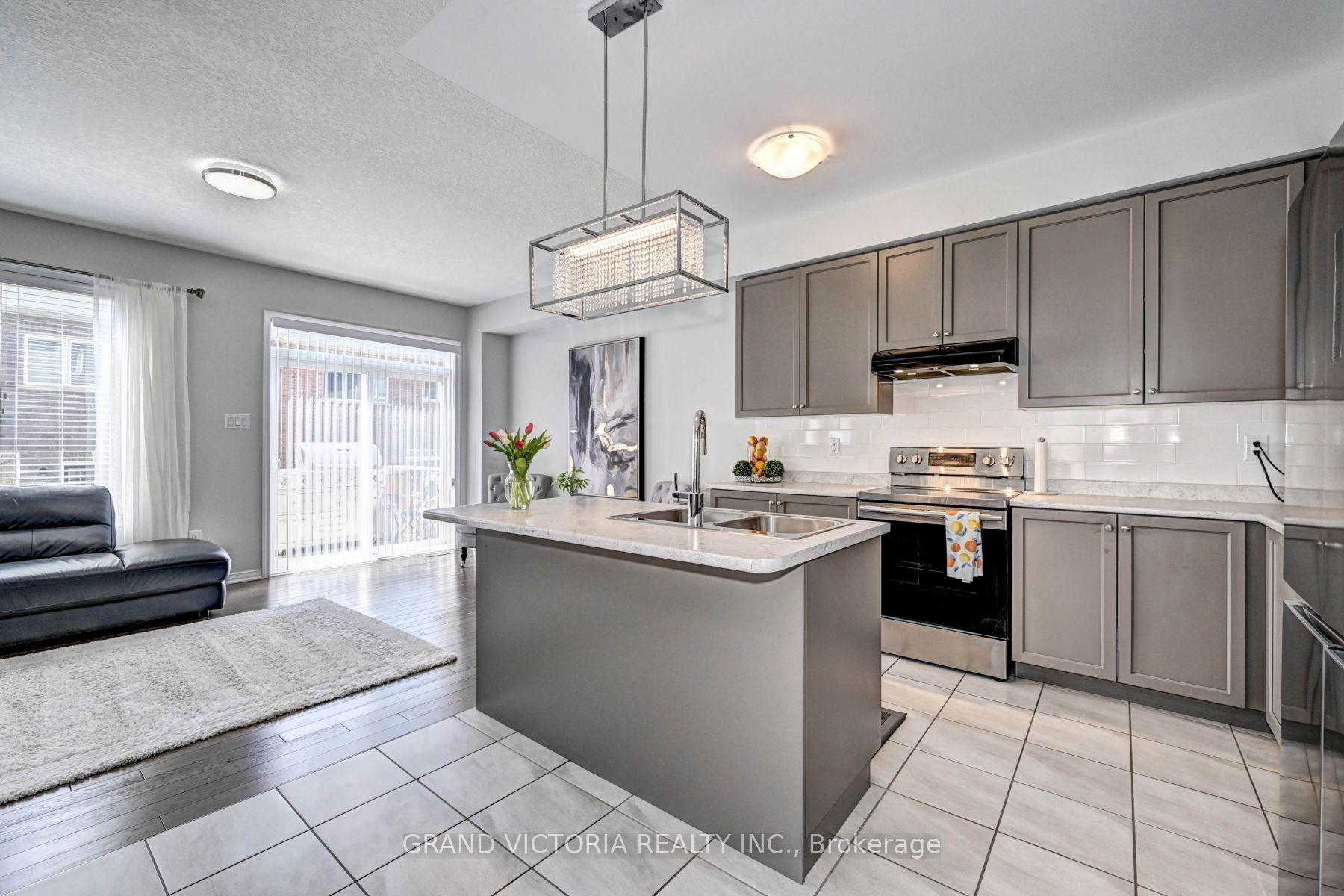 Photo 6 of 55 Blacksmith Drive, Woolwich, Breslau — HOMEH