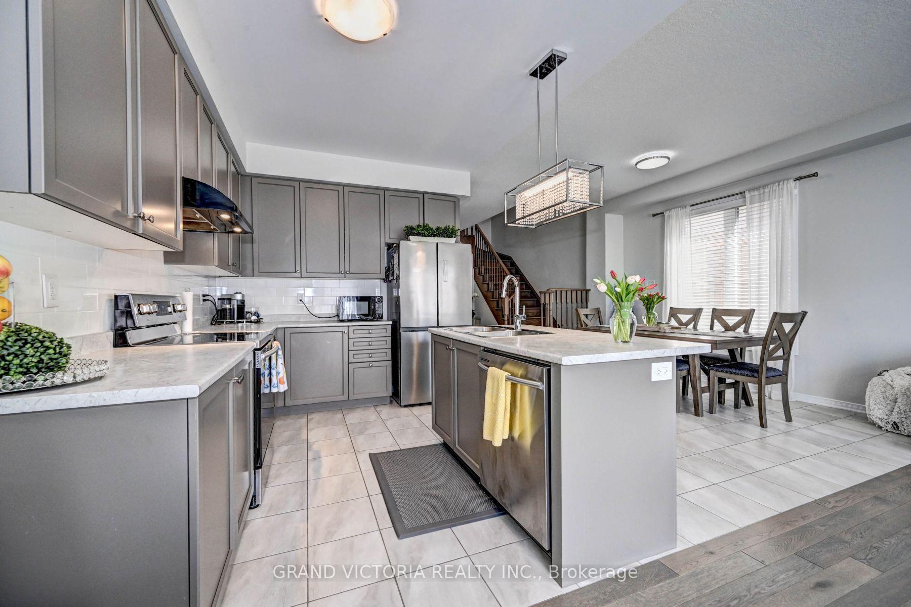 Photo 7 of 55 Blacksmith Drive, Woolwich, Breslau — HOMEH