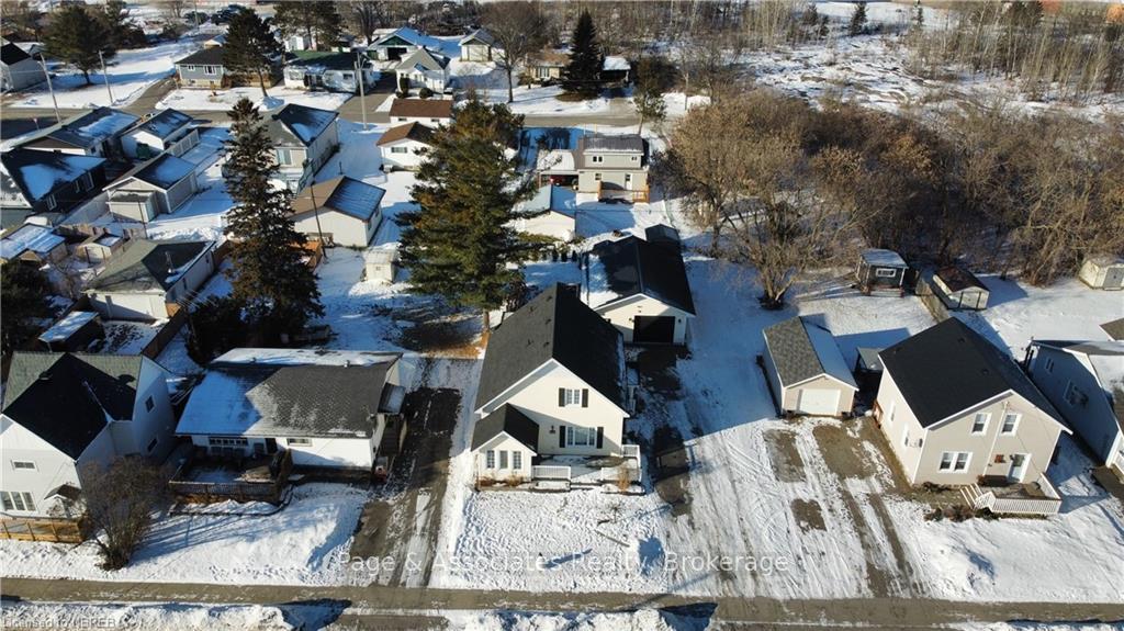 Photo 23 of 117 Ottawa Street, West Nipissing, Sturgeon Falls — HOMEH