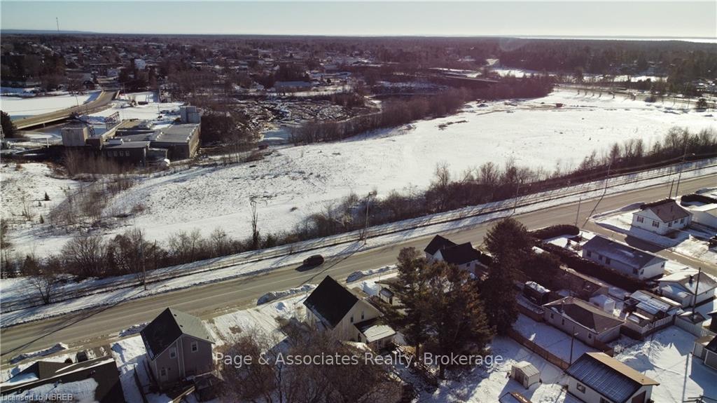 Photo 24 of 117 Ottawa Street, West Nipissing, Sturgeon Falls — HOMEH