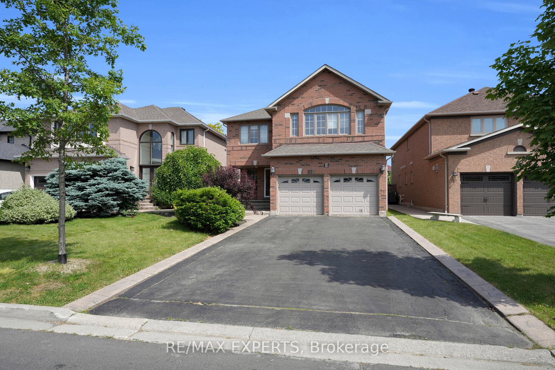 Photo 8 of 8 Pine Hollow Crescent, Vaughan, Maple — HOMEH