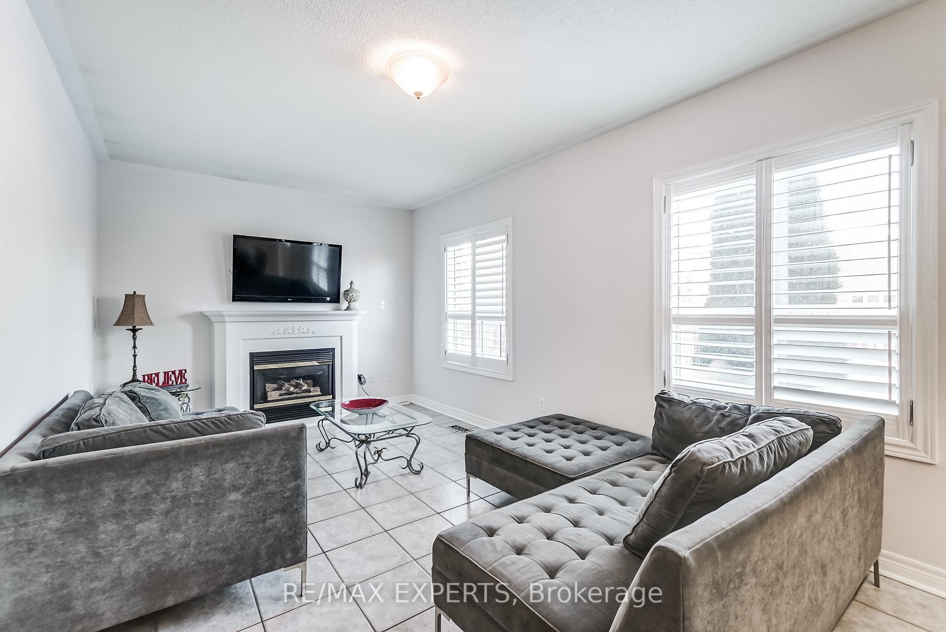 Photo 24 of 8 Pine Hollow Crescent, Vaughan, Maple — HOMEH