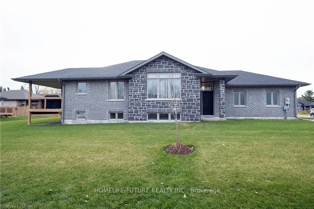 Photo 1 of 43 Chelford Crescent, Belleville, Belleville Ward — HOMEH