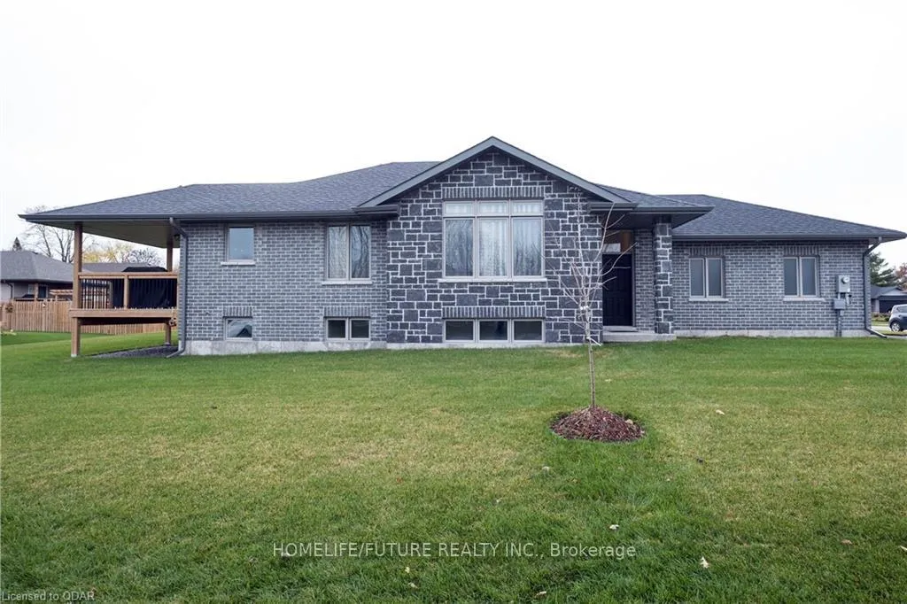 Photo 5 of 43 Chelford Crescent, Belleville, Belleville Ward — HOMEH