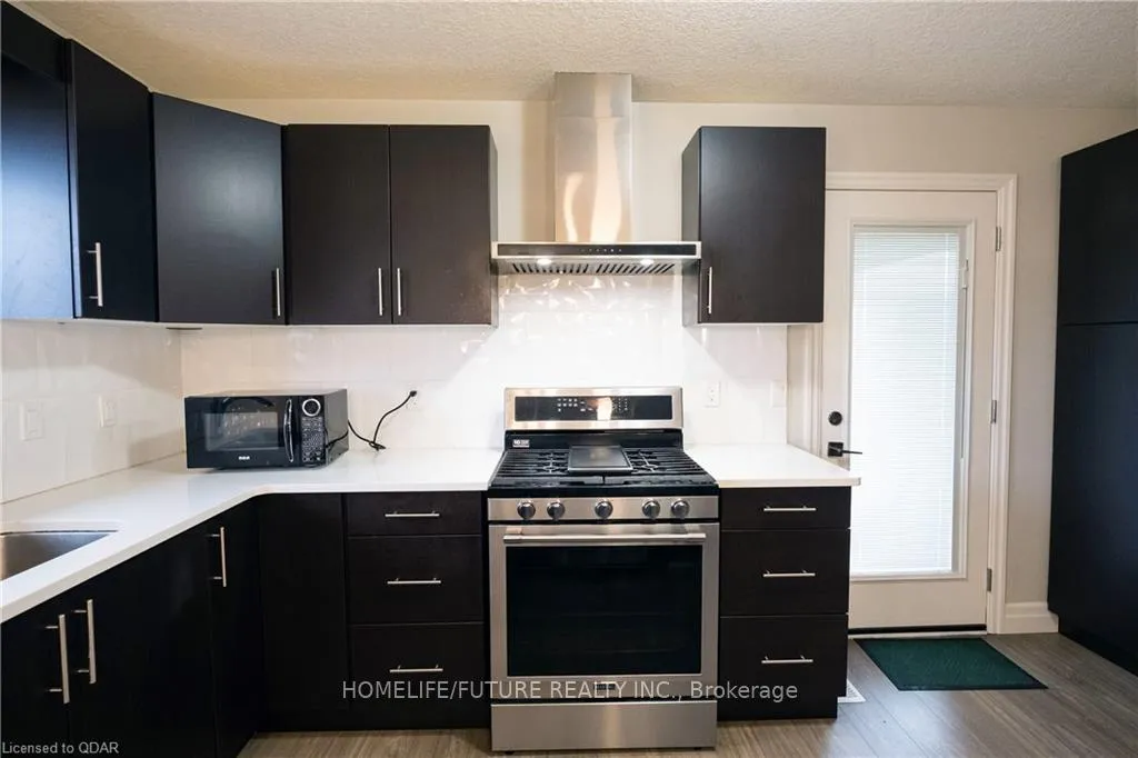Photo 14 of 43 Chelford Crescent, Belleville, Belleville Ward — HOMEH