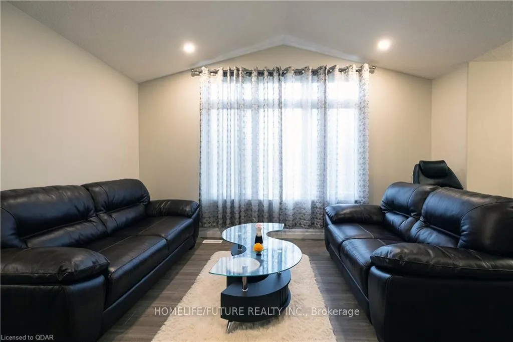 Photo 20 of 43 Chelford Crescent, Belleville, Belleville Ward — HOMEH