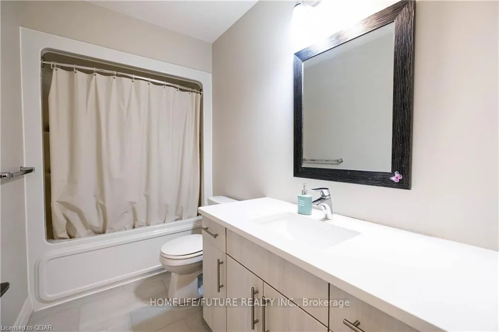 Photo 26 of 43 Chelford Crescent, Belleville, Belleville Ward — HOMEH