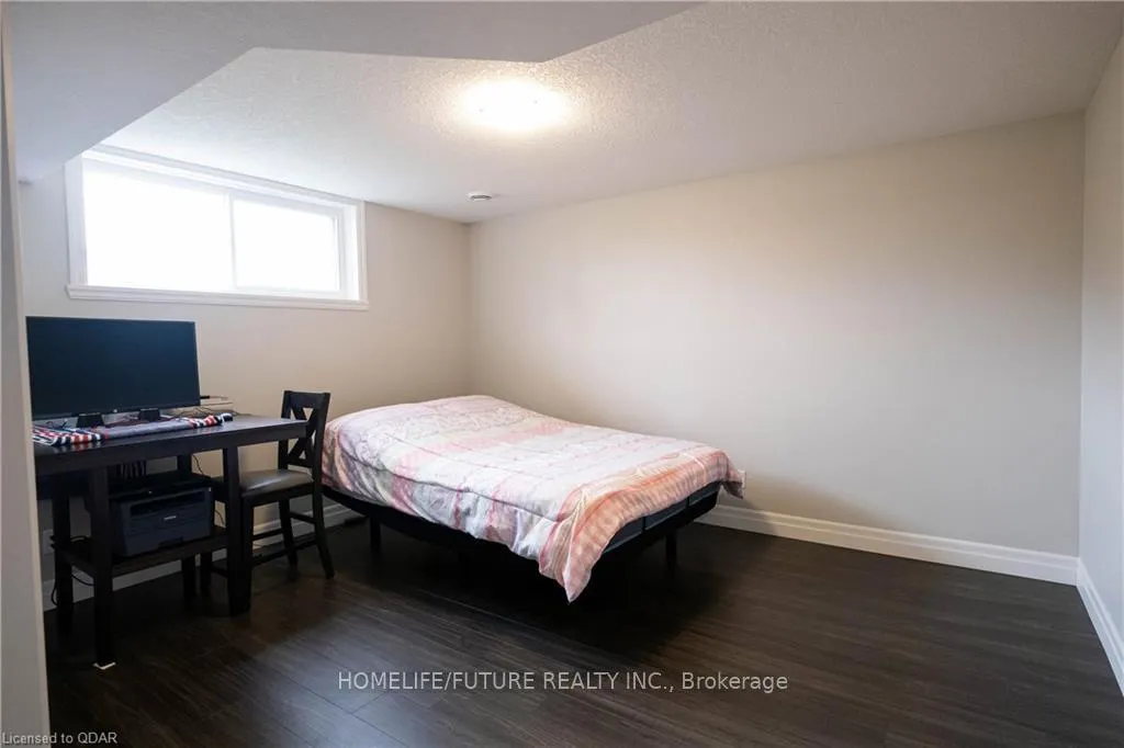 Photo 32 of 43 Chelford Crescent, Belleville, Belleville Ward — HOMEH