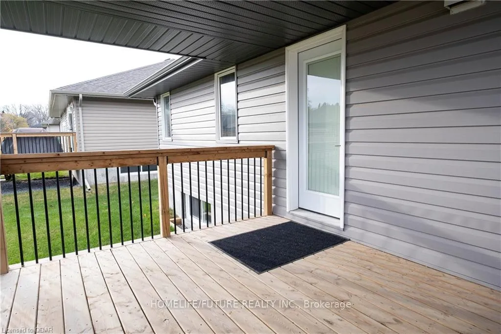Photo 37 of 43 Chelford Crescent, Belleville, Belleville Ward — HOMEH