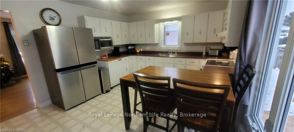Photo 10 of 294 Belanger Street, West Nipissing, Sturgeon Falls — HOMEH
