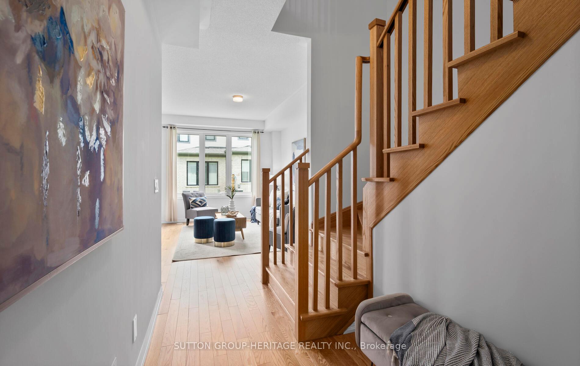 Photo 3 of 16 Sorbara Way, Whitby, Brooklin — HOMEH