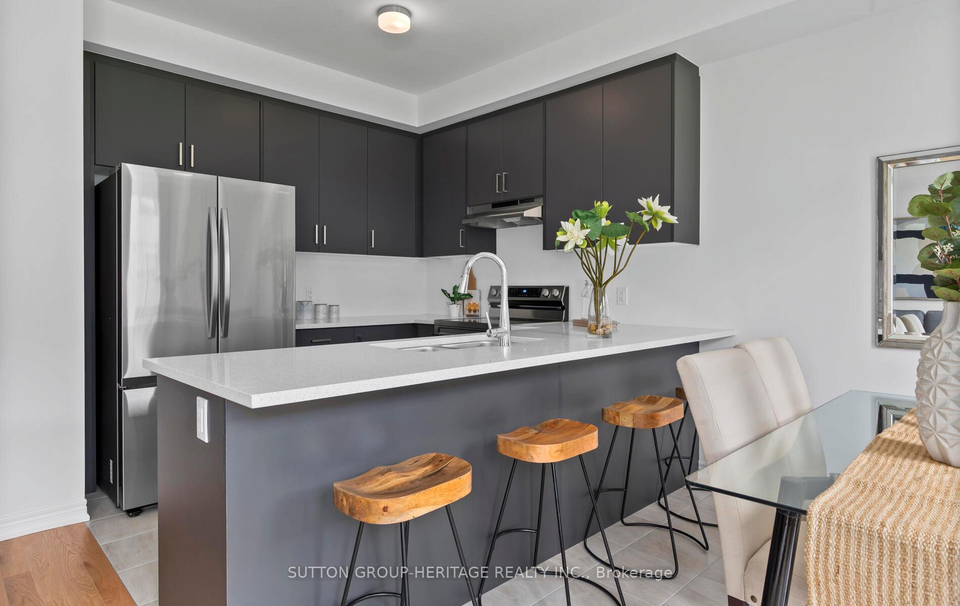 Photo 13 of 16 Sorbara Way, Whitby, Brooklin — HOMEH