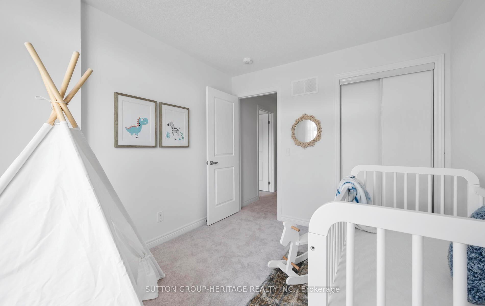 Photo 23 of 16 Sorbara Way, Whitby, Brooklin — HOMEH