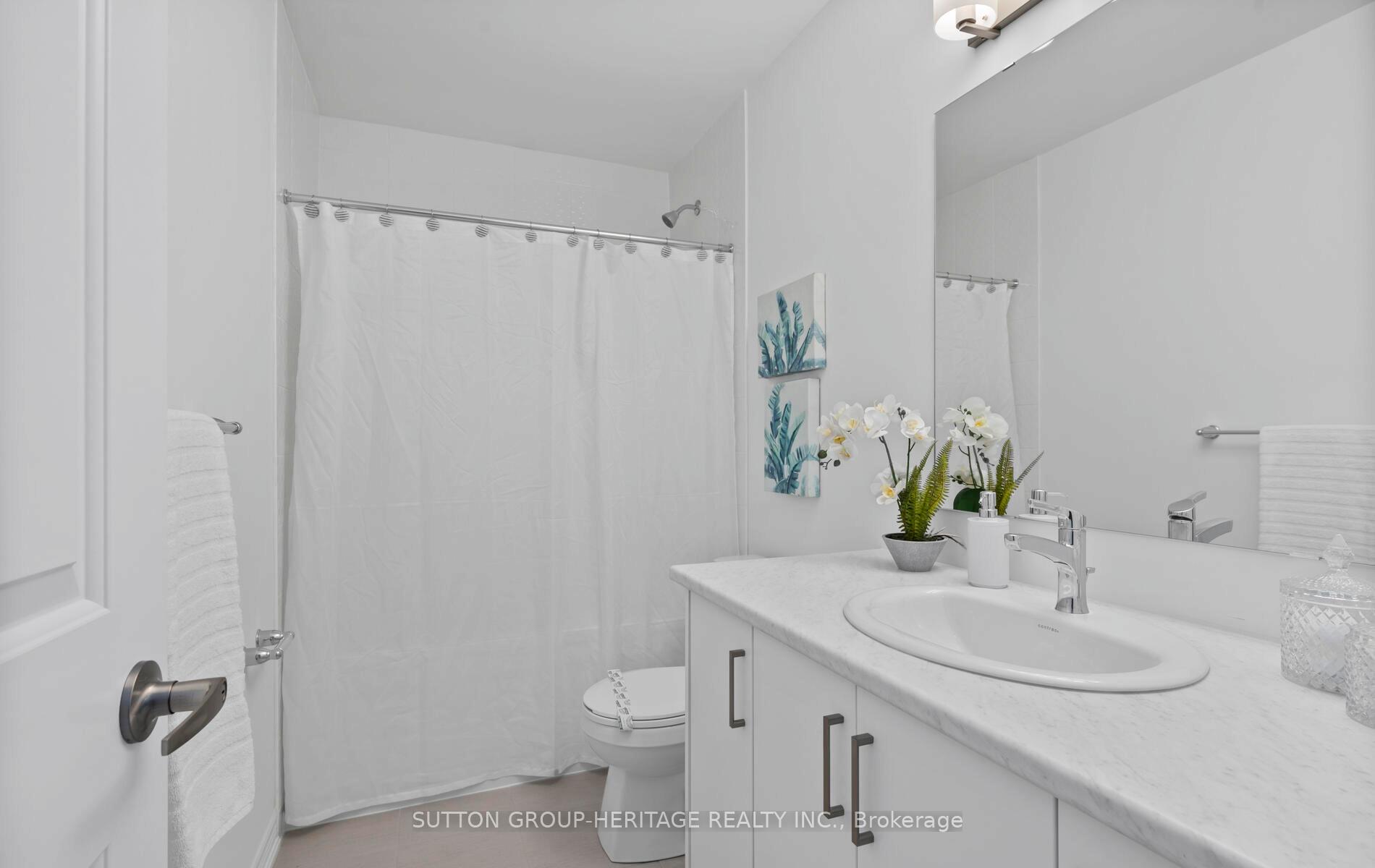Photo 24 of 16 Sorbara Way, Whitby, Brooklin — HOMEH