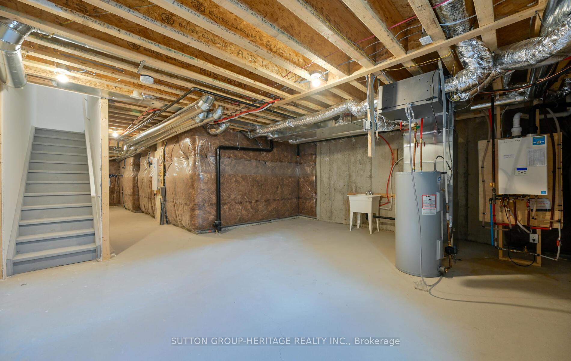 Photo 25 of 16 Sorbara Way, Whitby, Brooklin — HOMEH