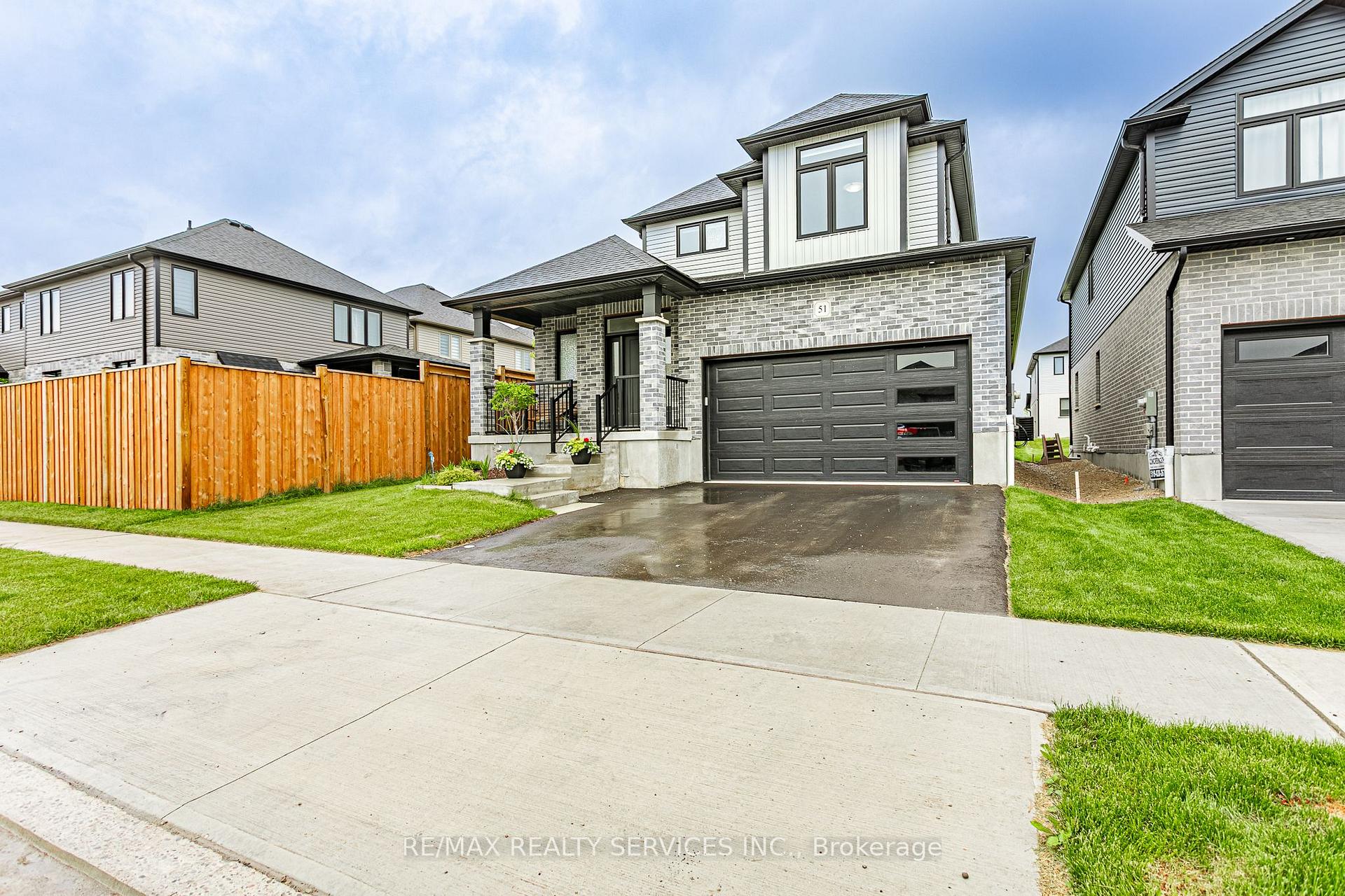 Photo 3 of 51 Wenger Road W, Woolwich, Elmira — HOMEH