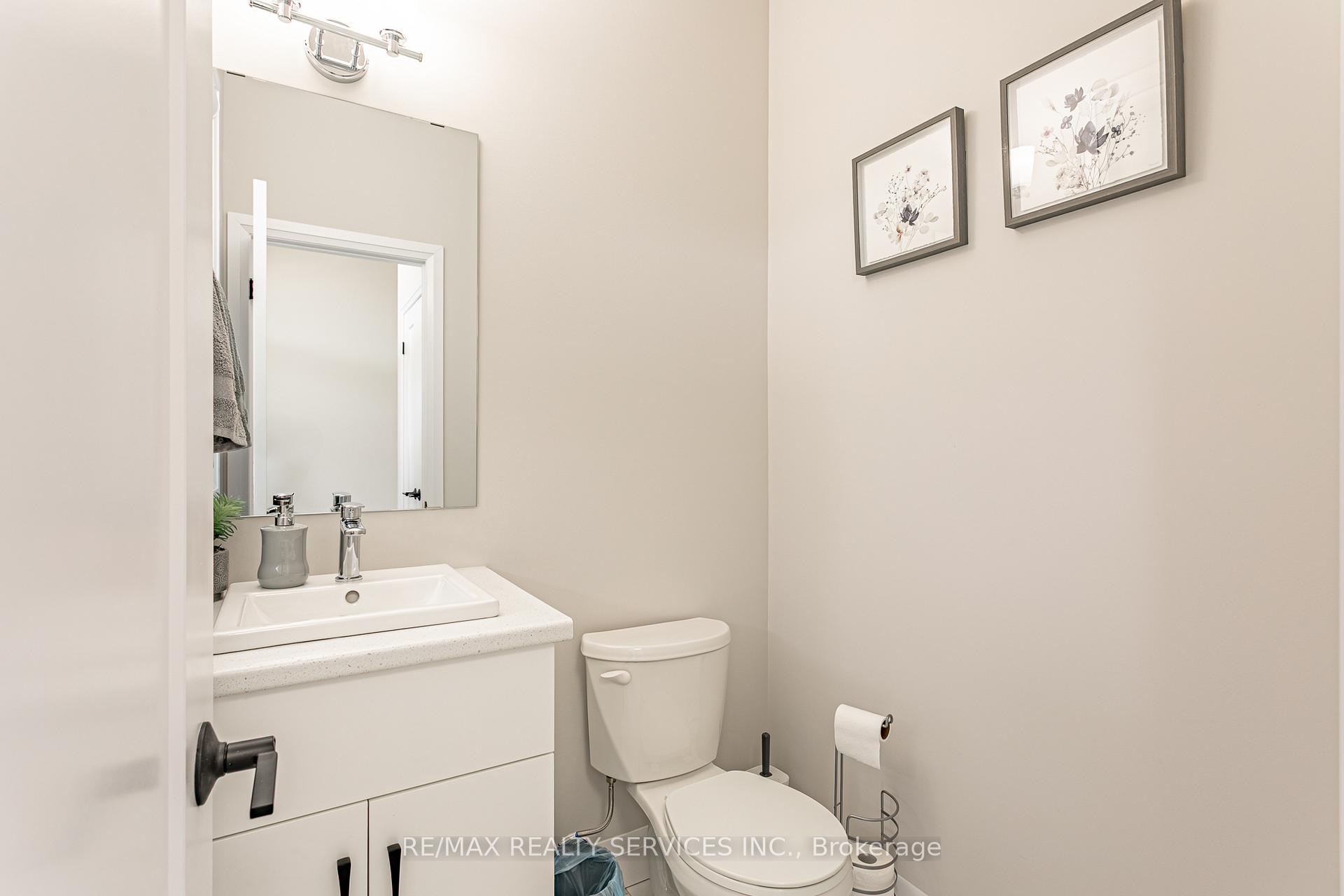 Photo 5 of 51 Wenger Road W, Woolwich, Elmira — HOMEH