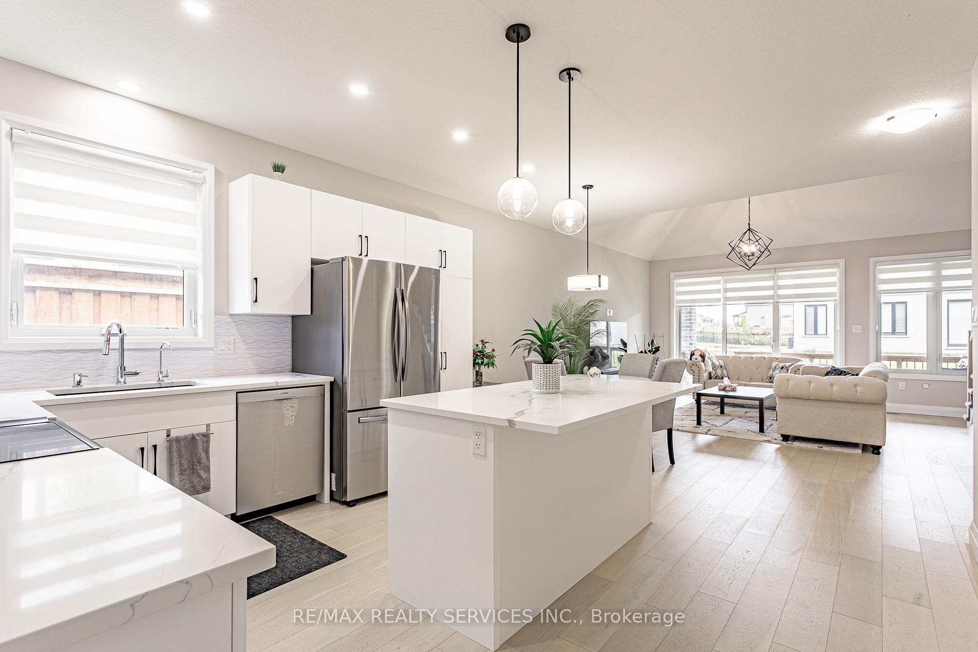 Photo 6 of 51 Wenger Road W, Woolwich, Elmira — HOMEH