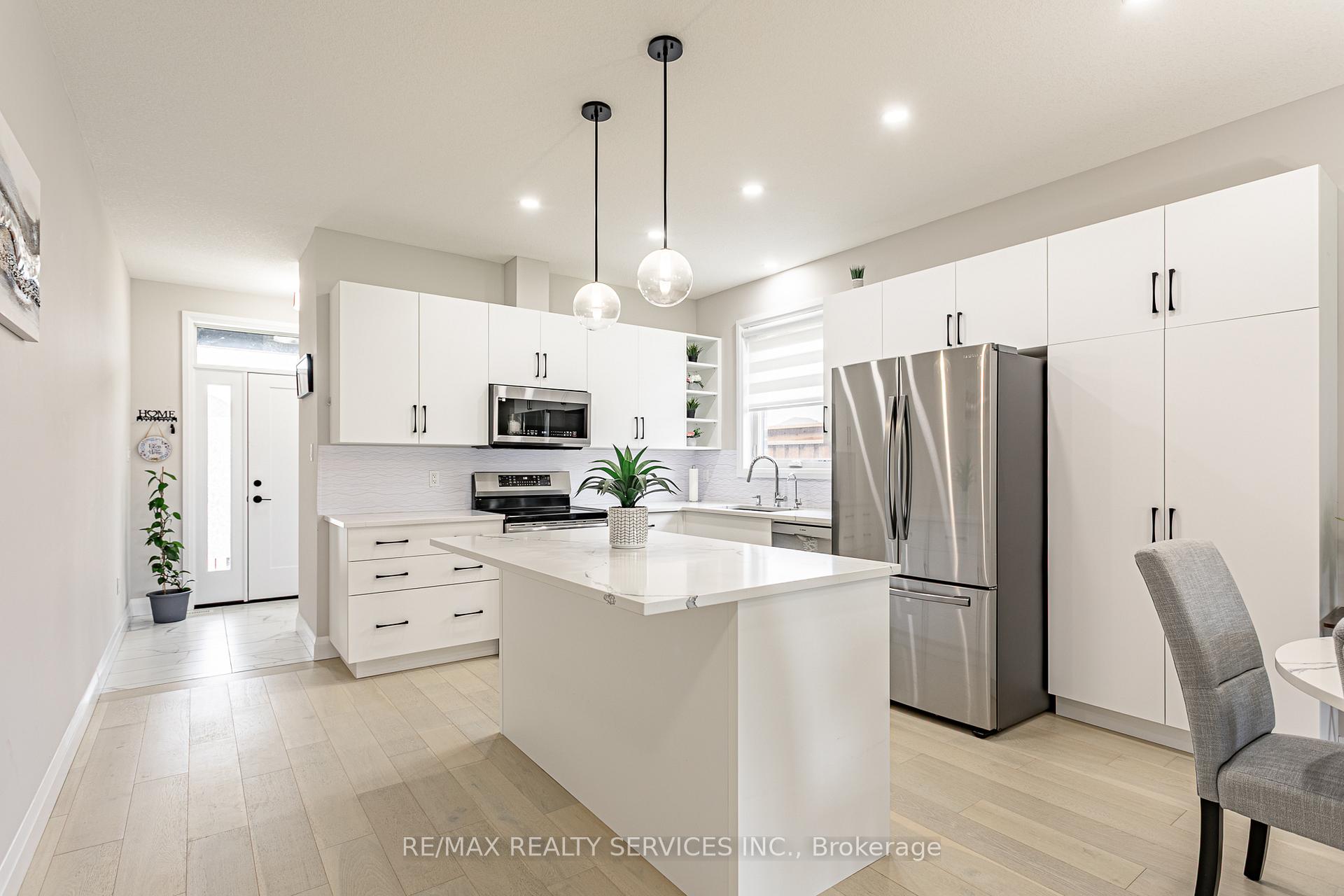Photo 8 of 51 Wenger Road W, Woolwich, Elmira — HOMEH