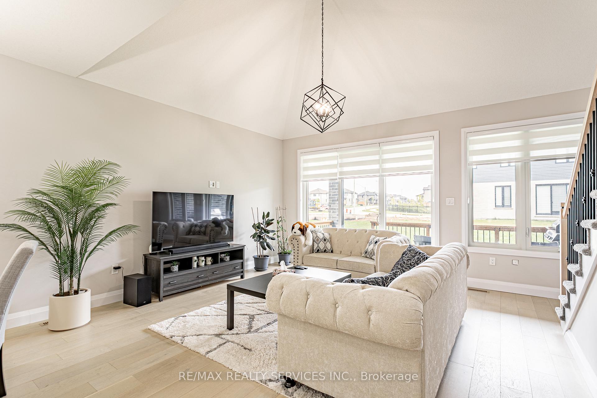 Photo 9 of 51 Wenger Road W, Woolwich, Elmira — HOMEH