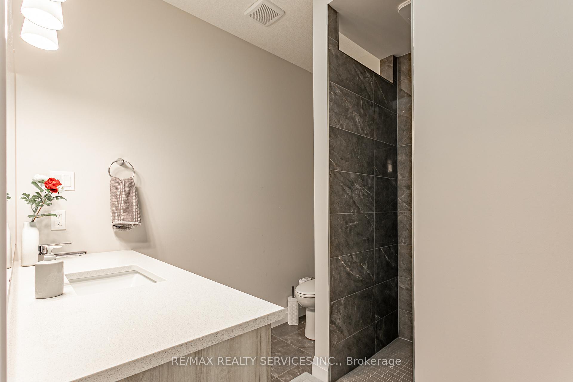 Photo 18 of 51 Wenger Road W, Woolwich, Elmira — HOMEH