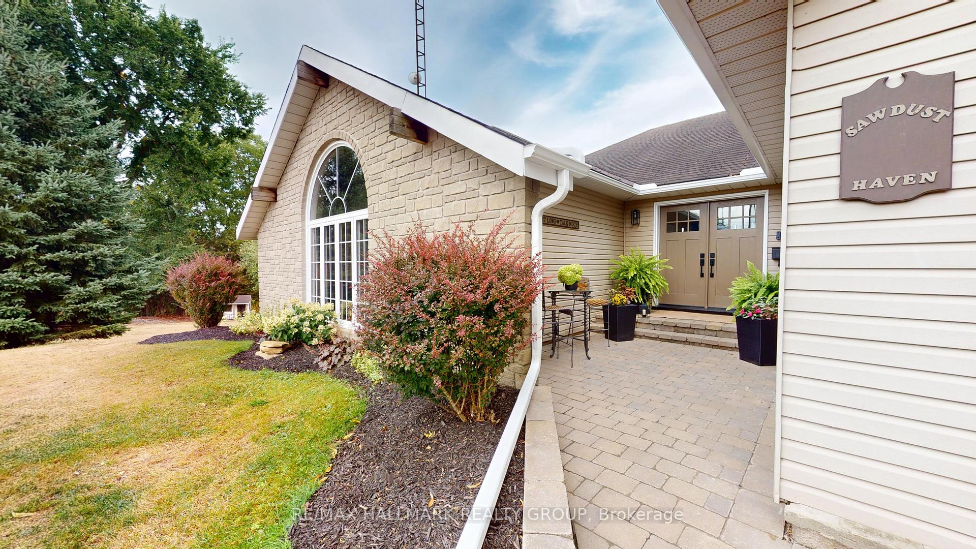 Photo 2 of 2661 Mcintosh Road W, Augusta, Augusta Twp — HOMEH