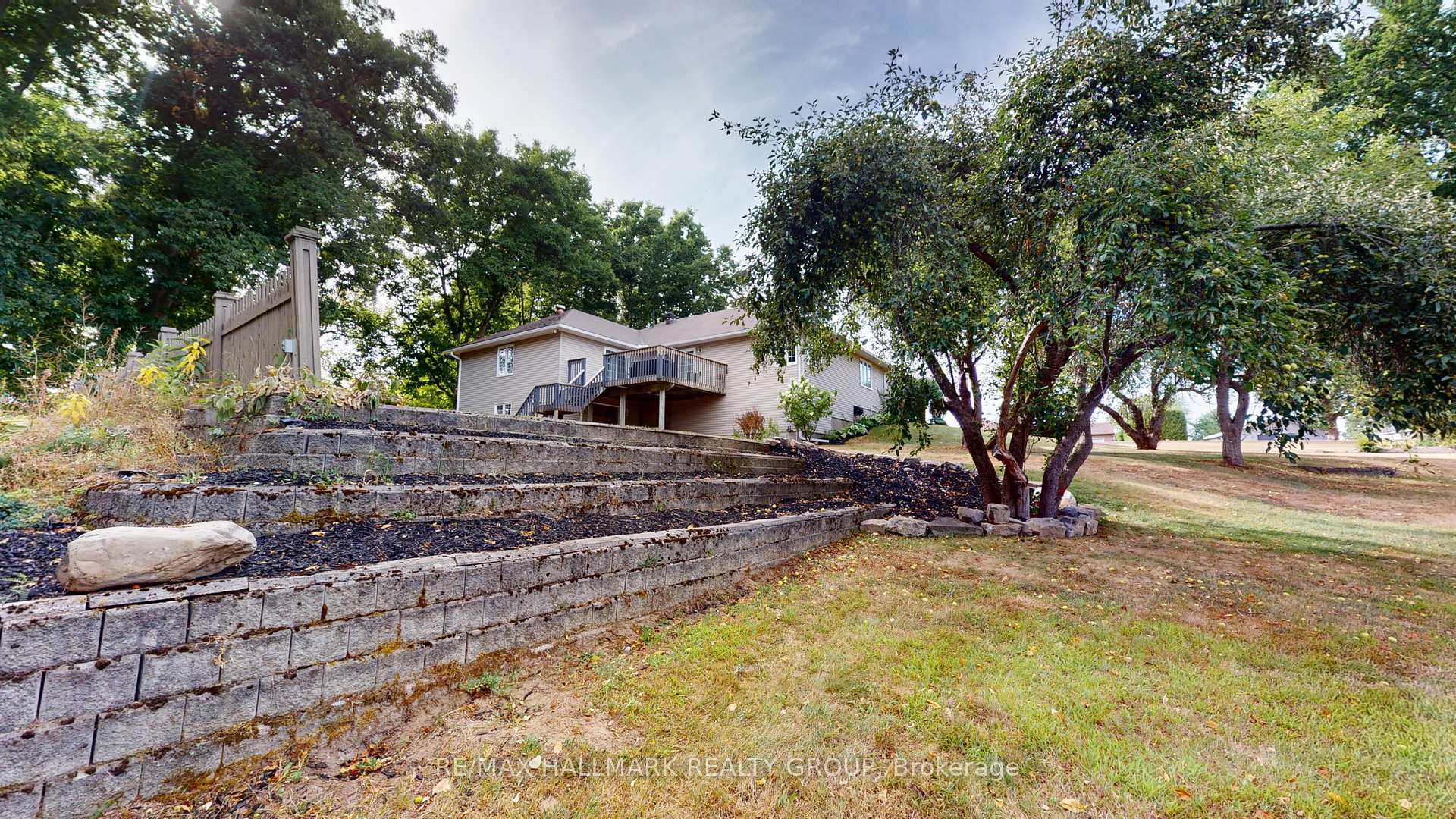 Photo 38 of 2661 Mcintosh Road W, Augusta, Augusta Twp — HOMEH