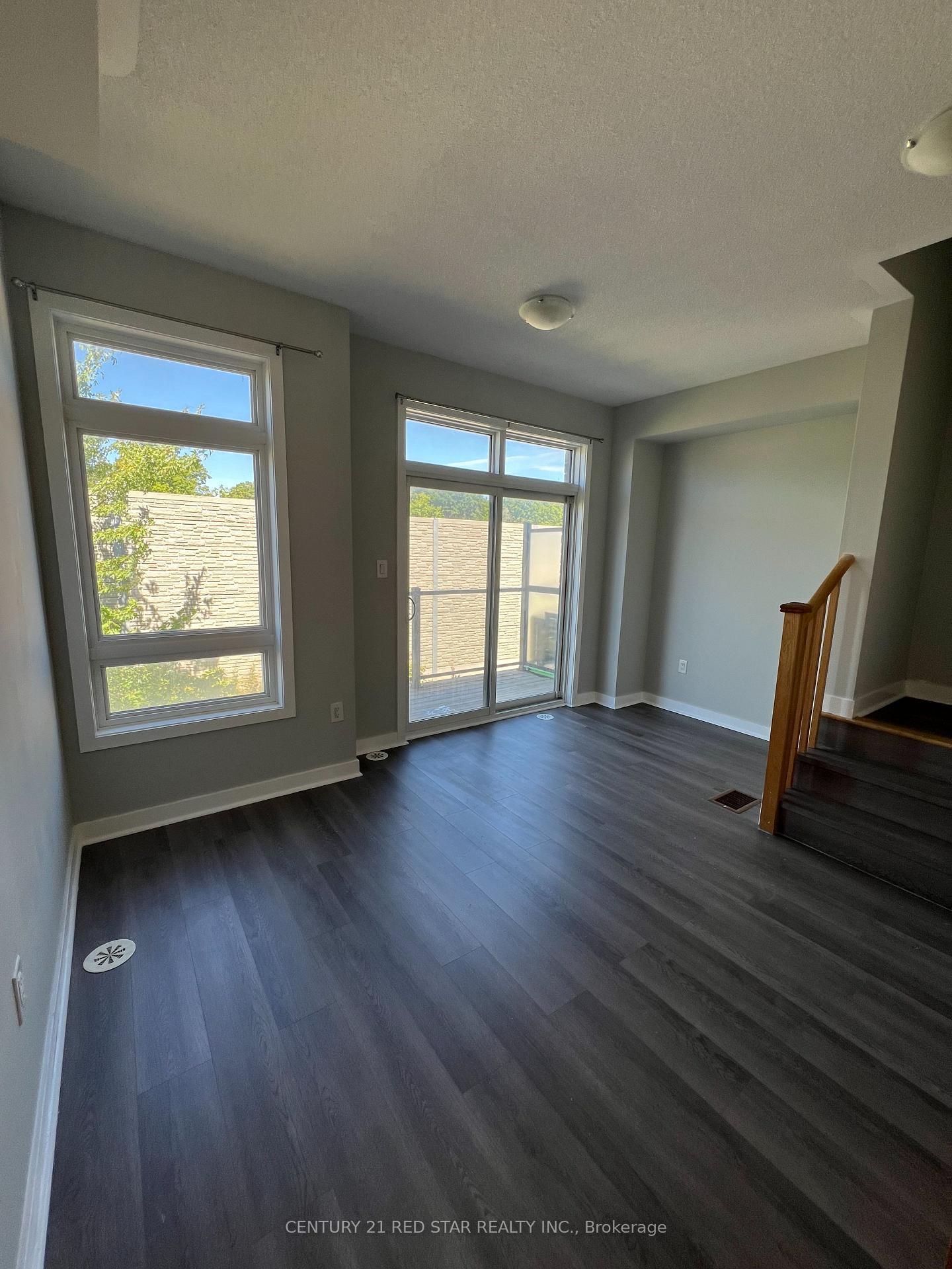 Photo 2 of 218 Dalhousie Street, Vaughan, Vaughan Grove — HOMEH