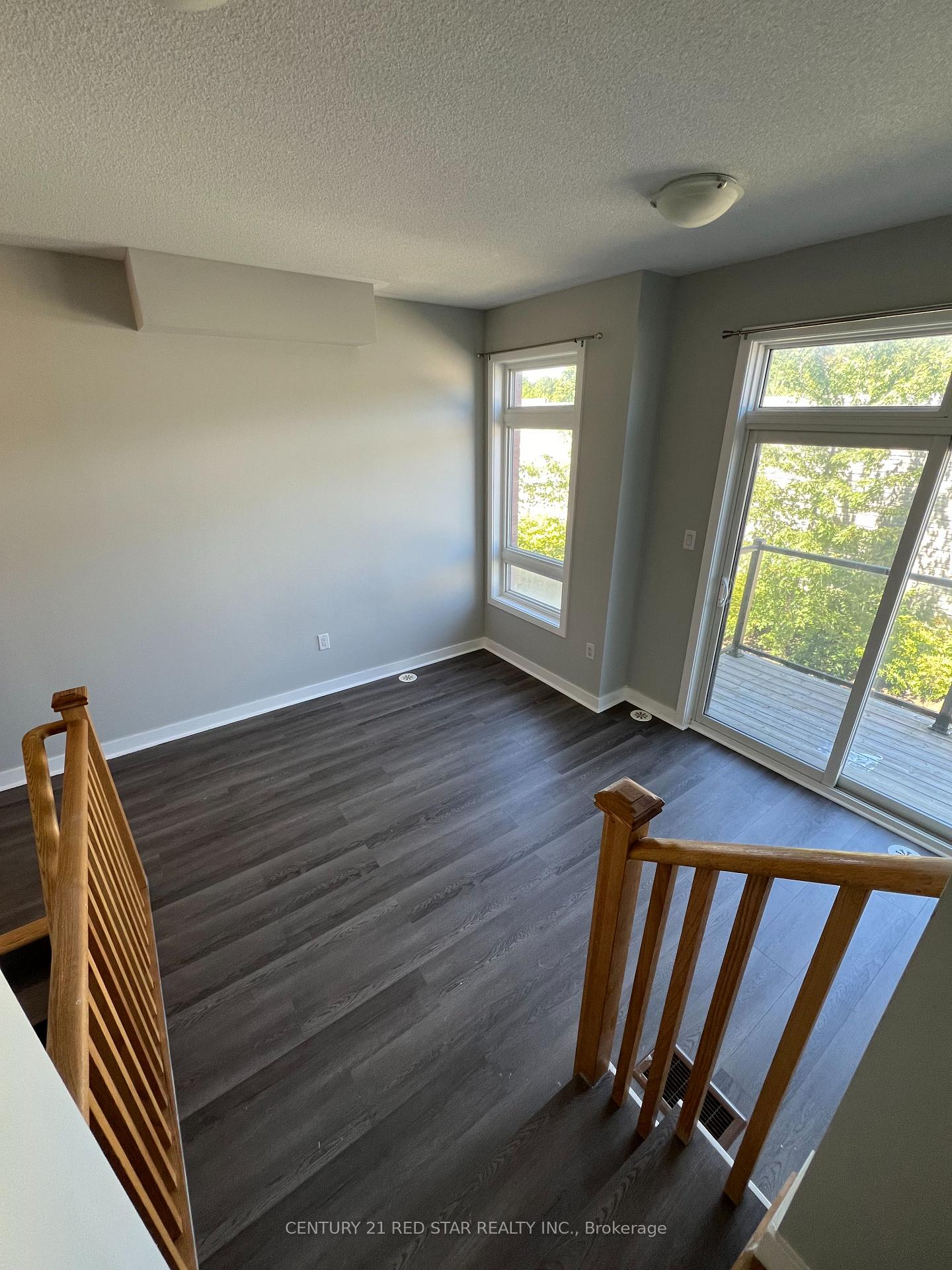 Photo 3 of 218 Dalhousie Street, Vaughan, Vaughan Grove — HOMEH