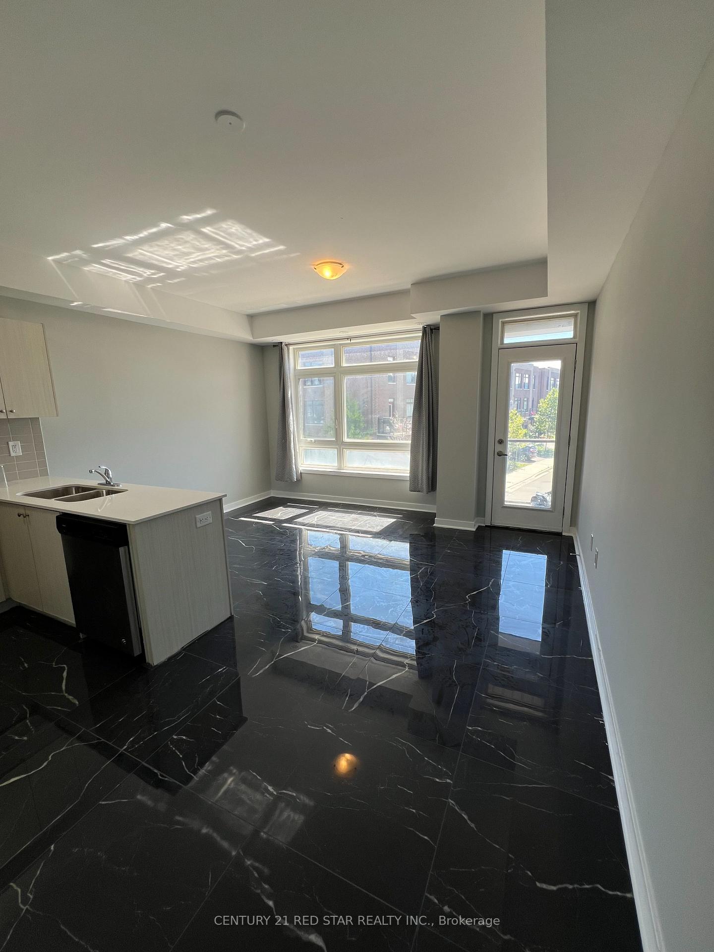 Photo 4 of 218 Dalhousie Street, Vaughan, Vaughan Grove — HOMEH
