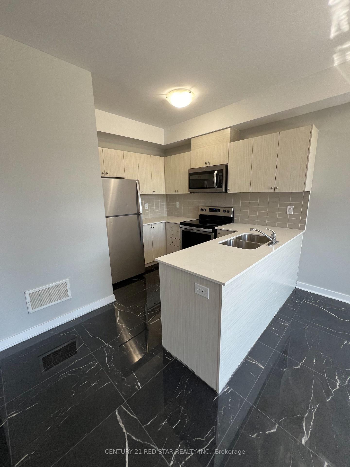 Photo 5 of 218 Dalhousie Street, Vaughan, Vaughan Grove — HOMEH