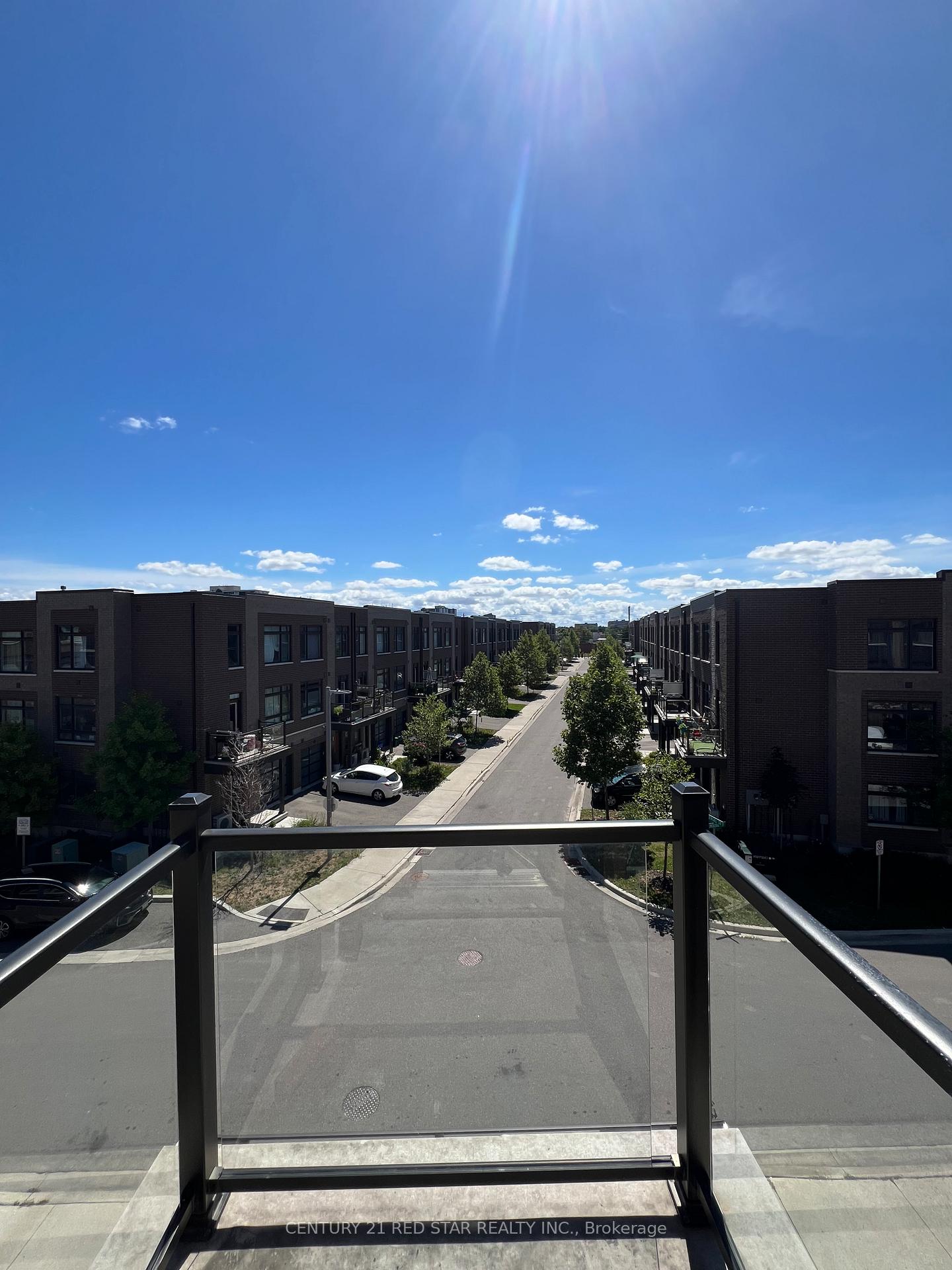 Photo 8 of 218 Dalhousie Street, Vaughan, Vaughan Grove — HOMEH