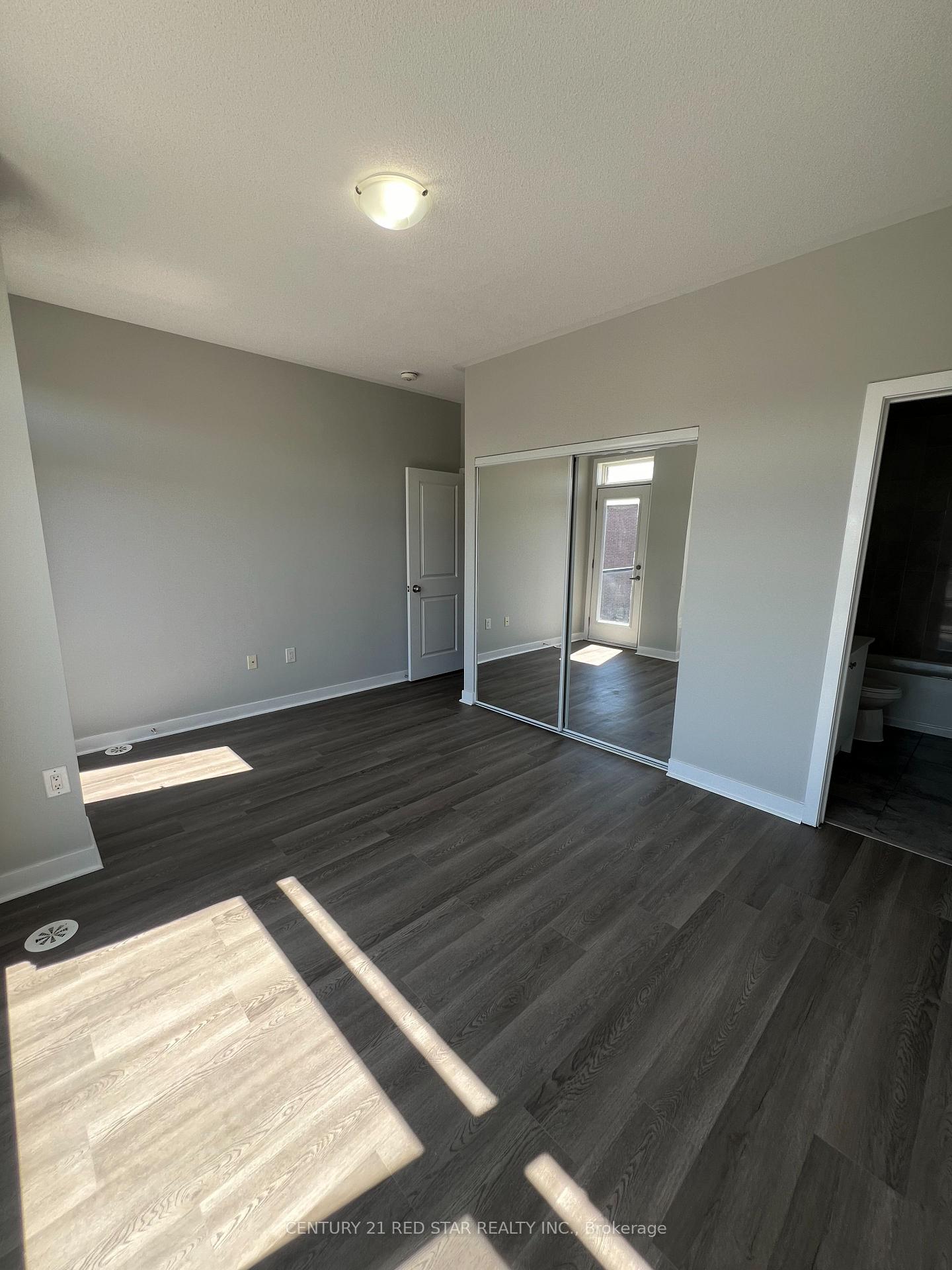 Photo 10 of 218 Dalhousie Street, Vaughan, Vaughan Grove — HOMEH