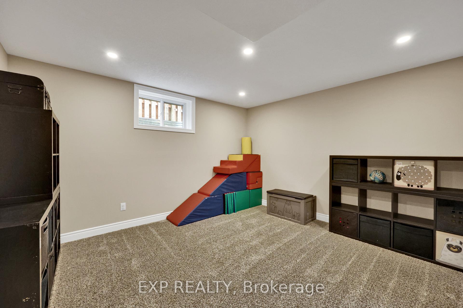 Photo 33 of 5 Oliver Crescent, Zorra, Thamesford — HOMEH