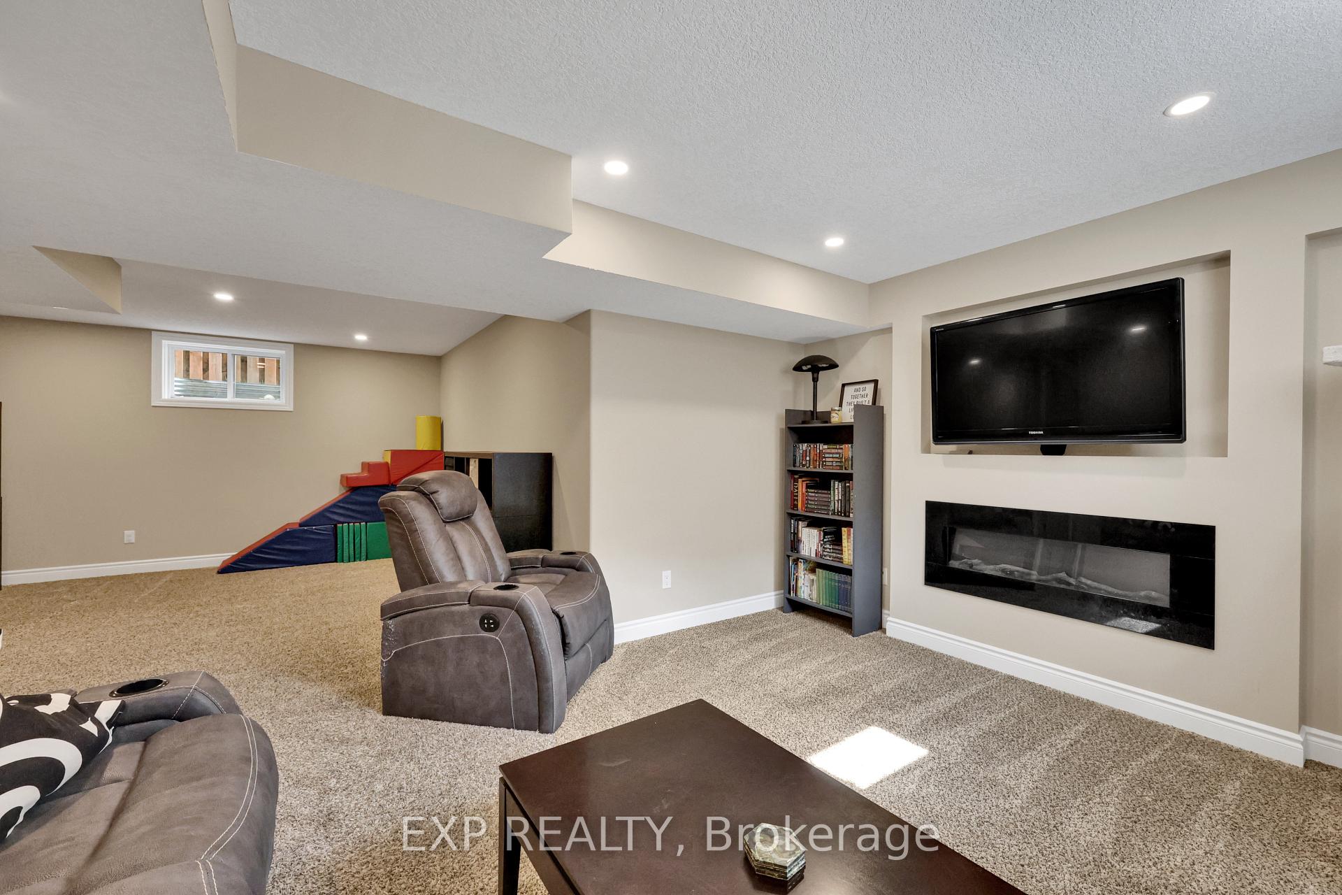 Photo 35 of 5 Oliver Crescent, Zorra, Thamesford — HOMEH
