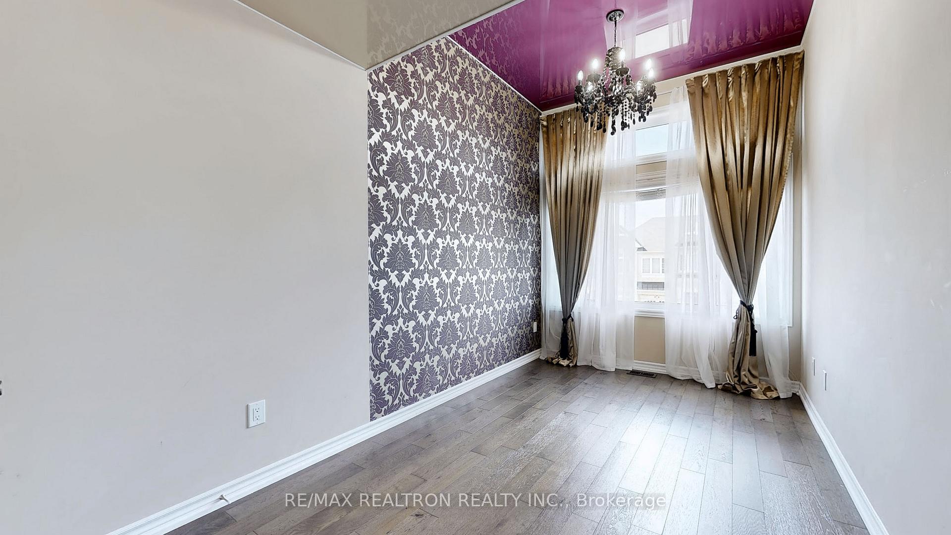 Photo 32 of 45 Vedette Way, Vaughan, Vellore Village — HOMEH
