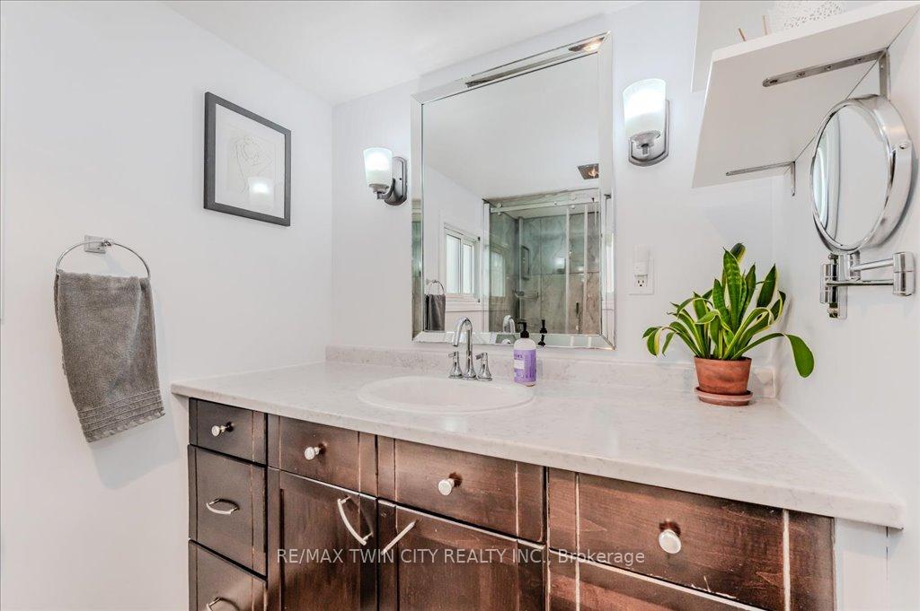 Photo 20 of 999 Northfield Drive E, Woolwich — HOMEH