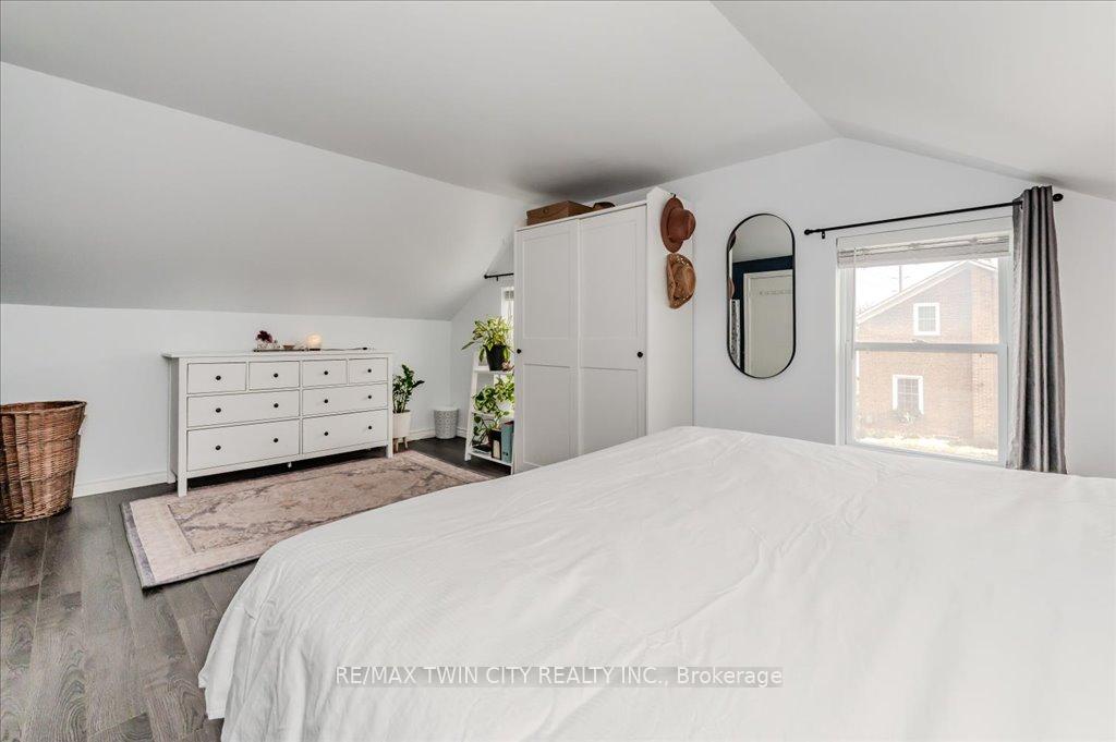 Photo 25 of 999 Northfield Drive E, Woolwich — HOMEH