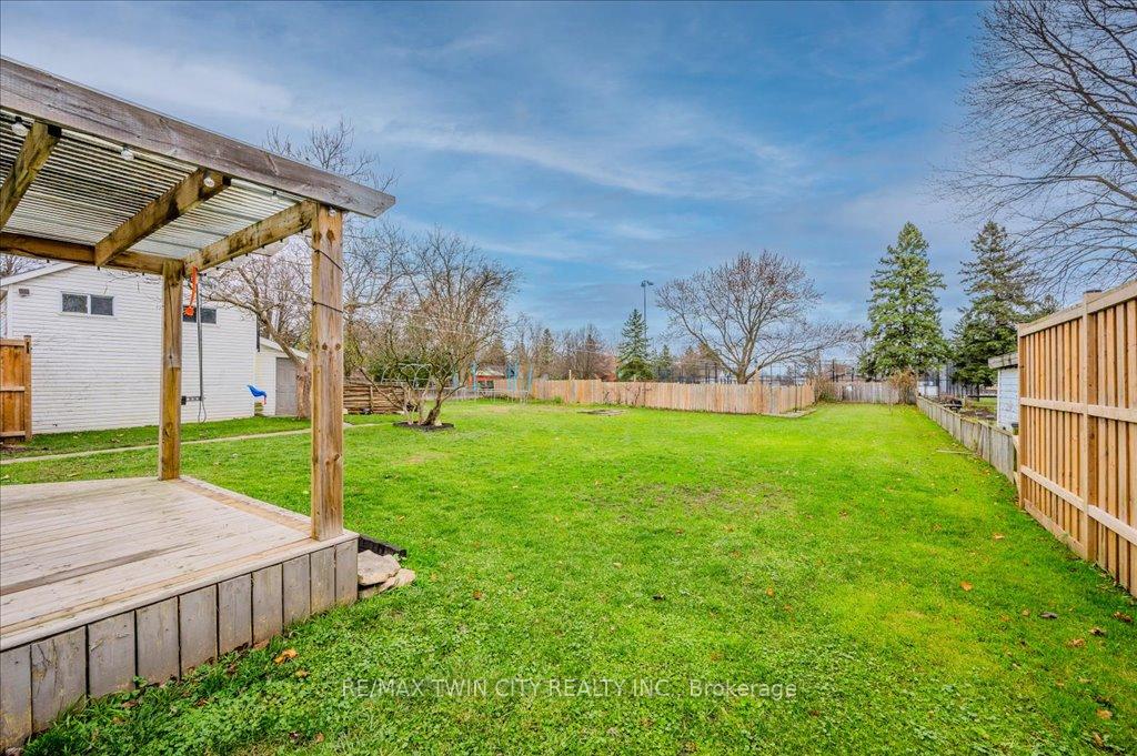 Photo 29 of 999 Northfield Drive E, Woolwich — HOMEH