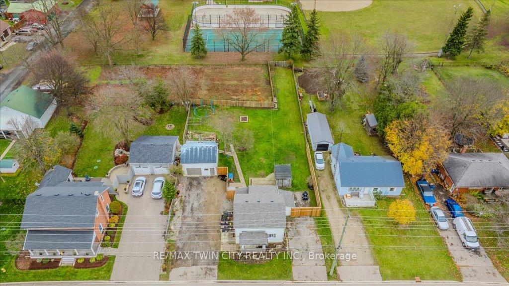 Photo 36 of 999 Northfield Drive E, Woolwich — HOMEH