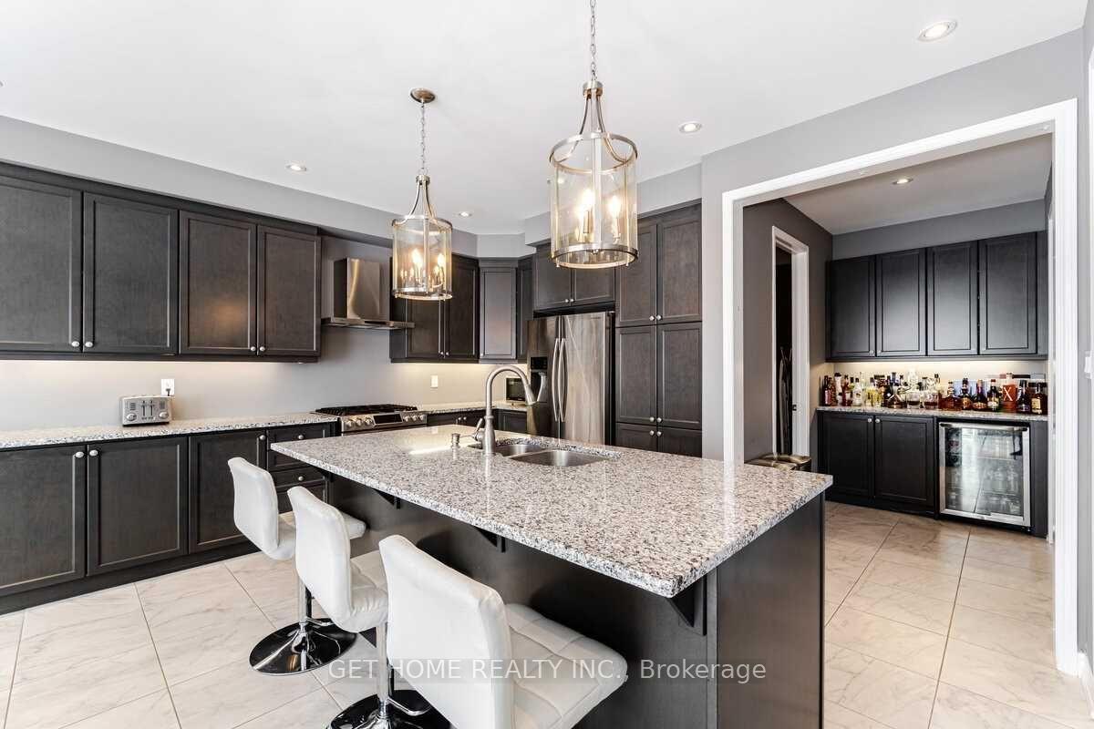 Photo 11 of Unit Main, 37 First Nations Trail, Vaughan, Kleinburg — HOMEH