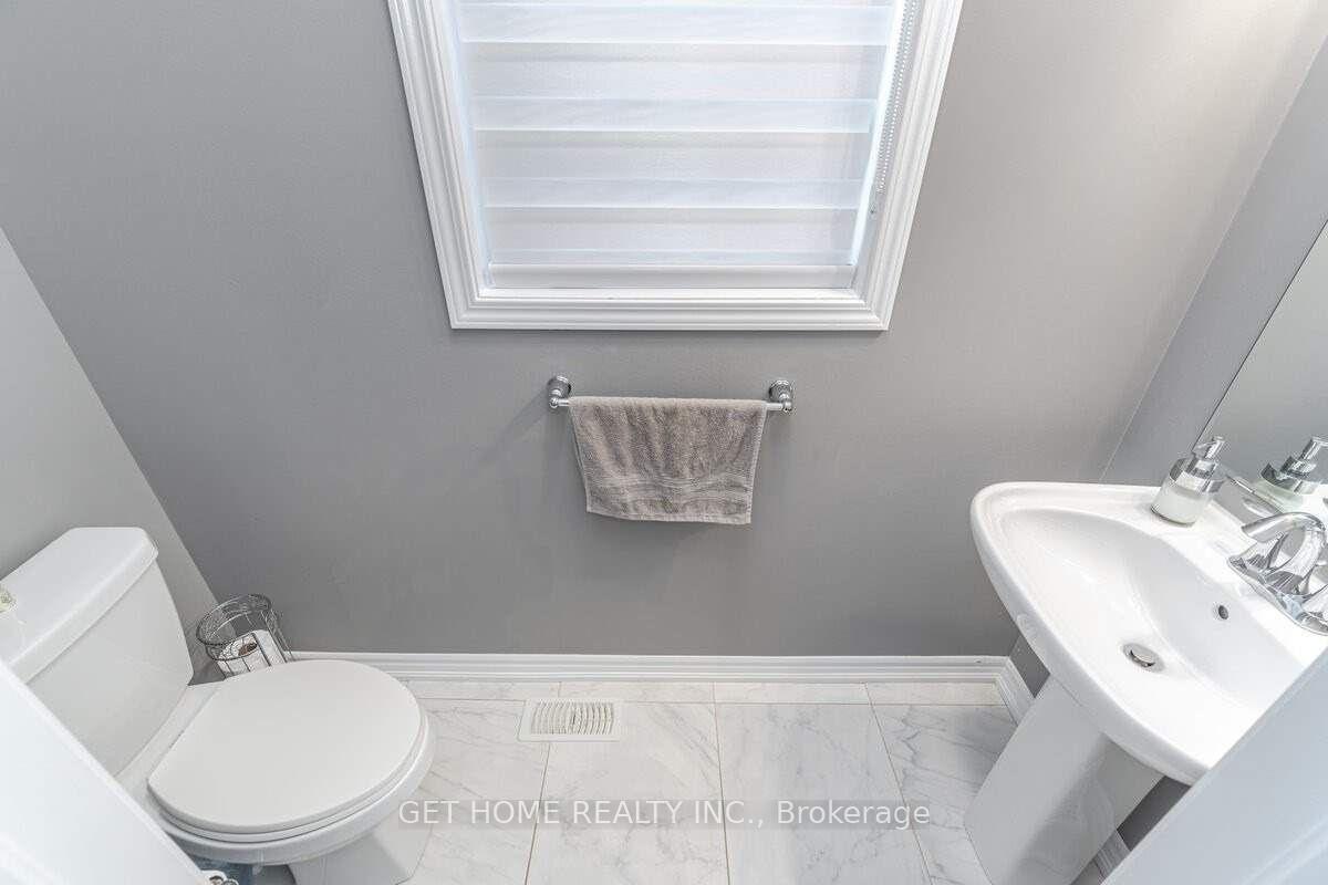 Photo 15 of Unit Main, 37 First Nations Trail, Vaughan, Kleinburg — HOMEH