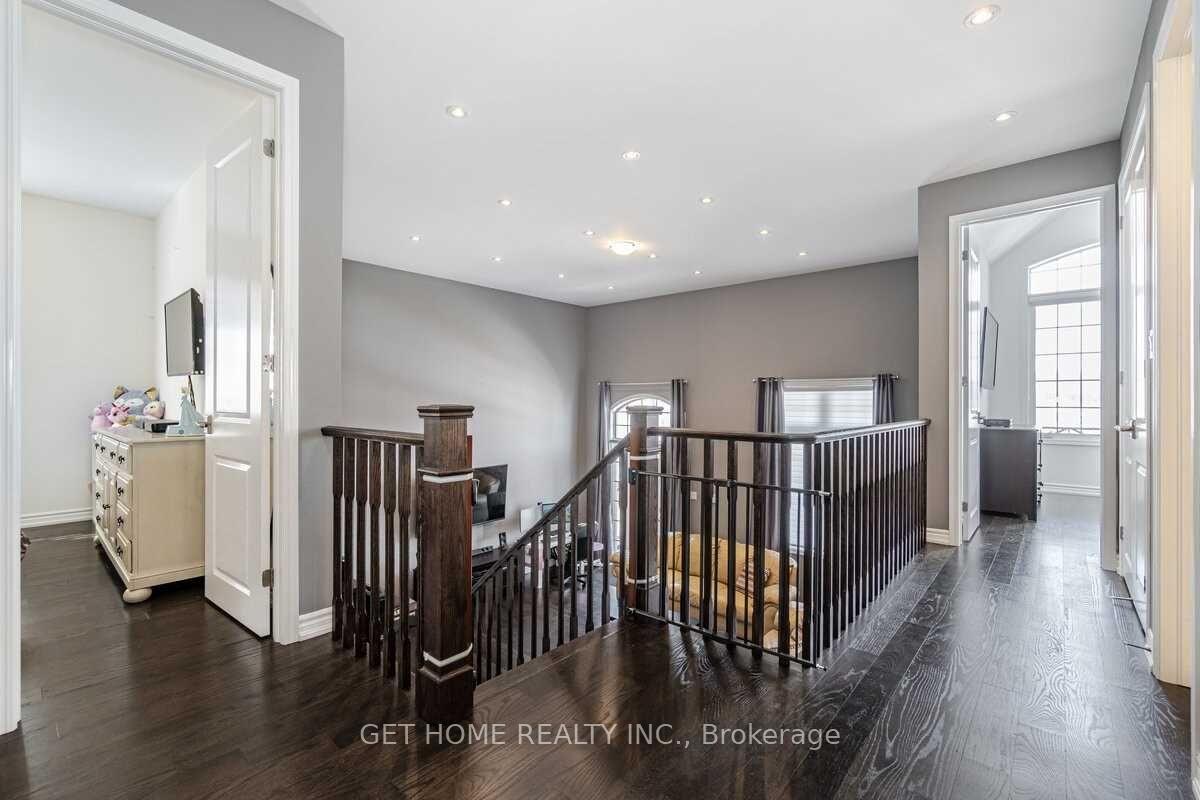 Photo 20 of Unit Main, 37 First Nations Trail, Vaughan, Kleinburg — HOMEH