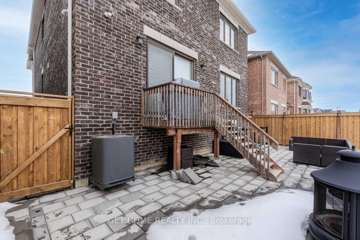 Photo 32 of Unit Main, 37 First Nations Trail, Vaughan, Kleinburg — HOMEH