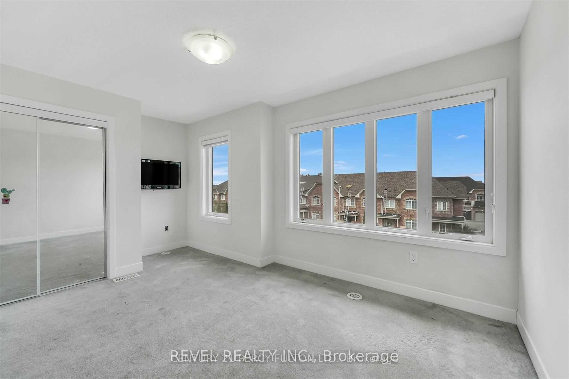 Photo 15 of 21 Donald Fleming Way, Whitby, Pringle Creek — HOMEH