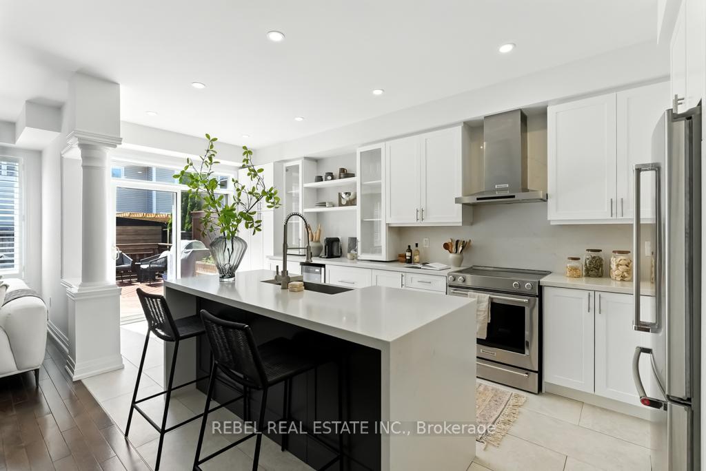 Photo 5 of 115 James Govan Drive, Whitby, Port Whitby — HOMEH