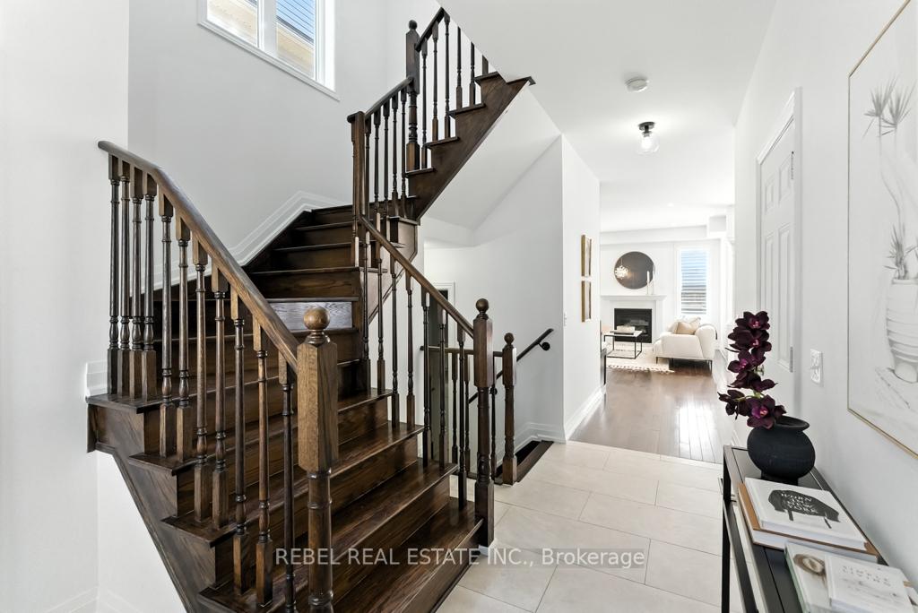 Photo 27 of 115 James Govan Drive, Whitby, Port Whitby — HOMEH