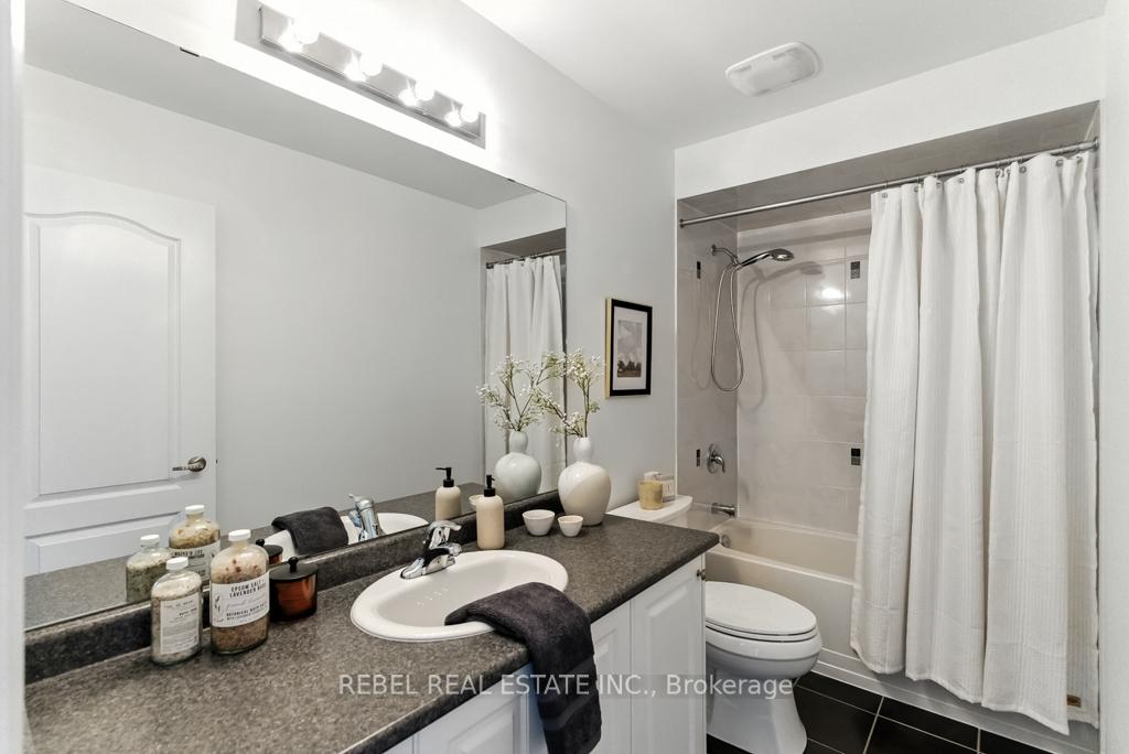 Photo 32 of 115 James Govan Drive, Whitby, Port Whitby — HOMEH
