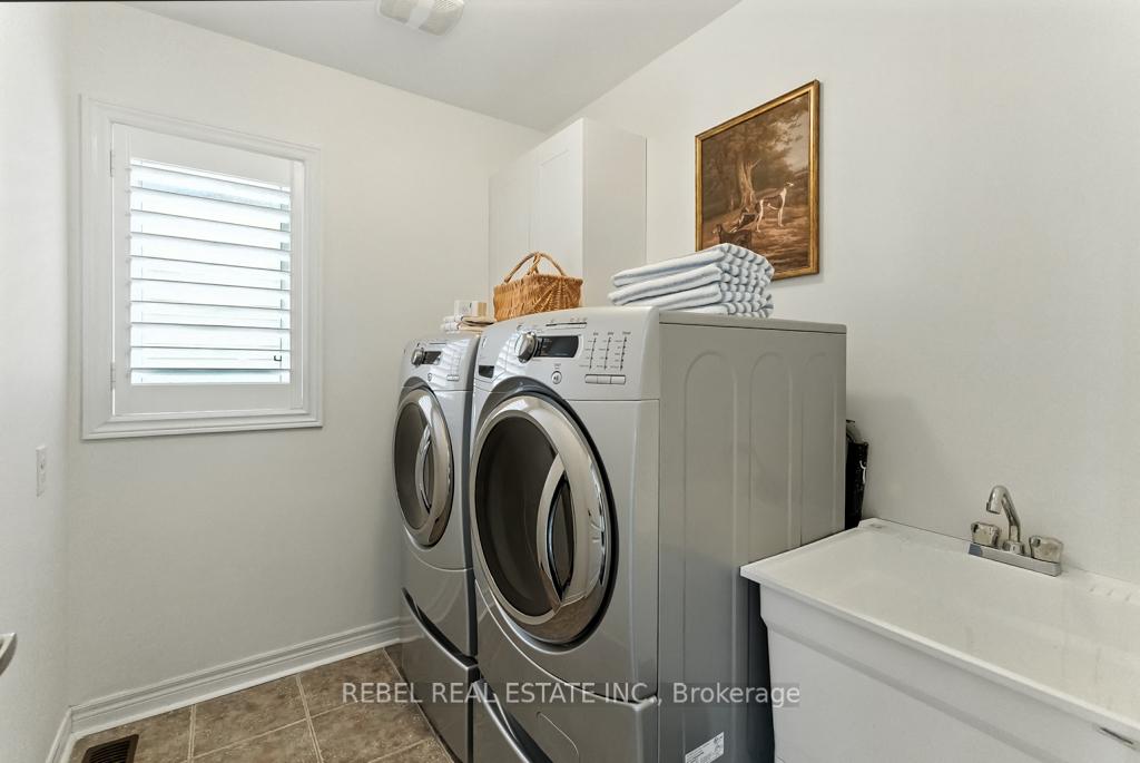 Photo 33 of 115 James Govan Drive, Whitby, Port Whitby — HOMEH